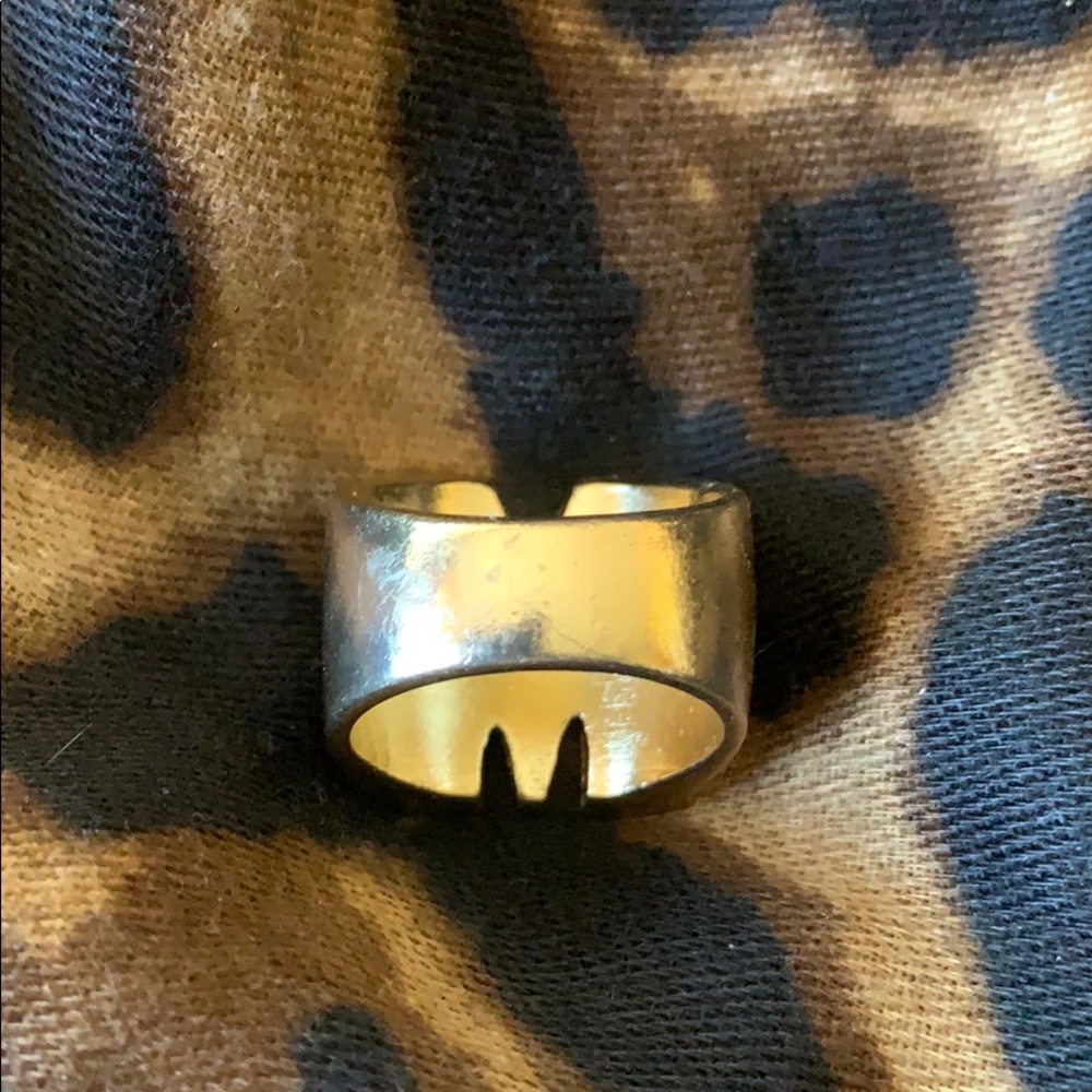 Cute M initial ring - Picture 3 of 4